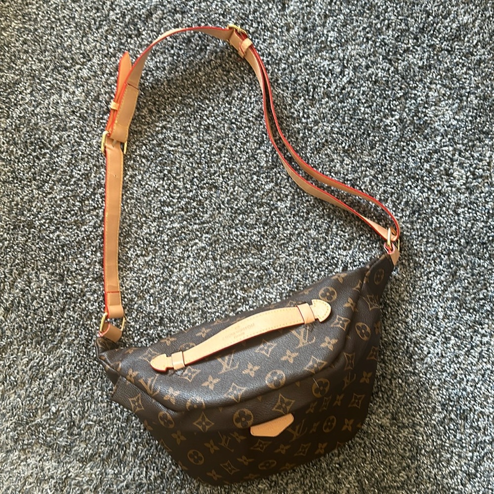 Crossbody bag